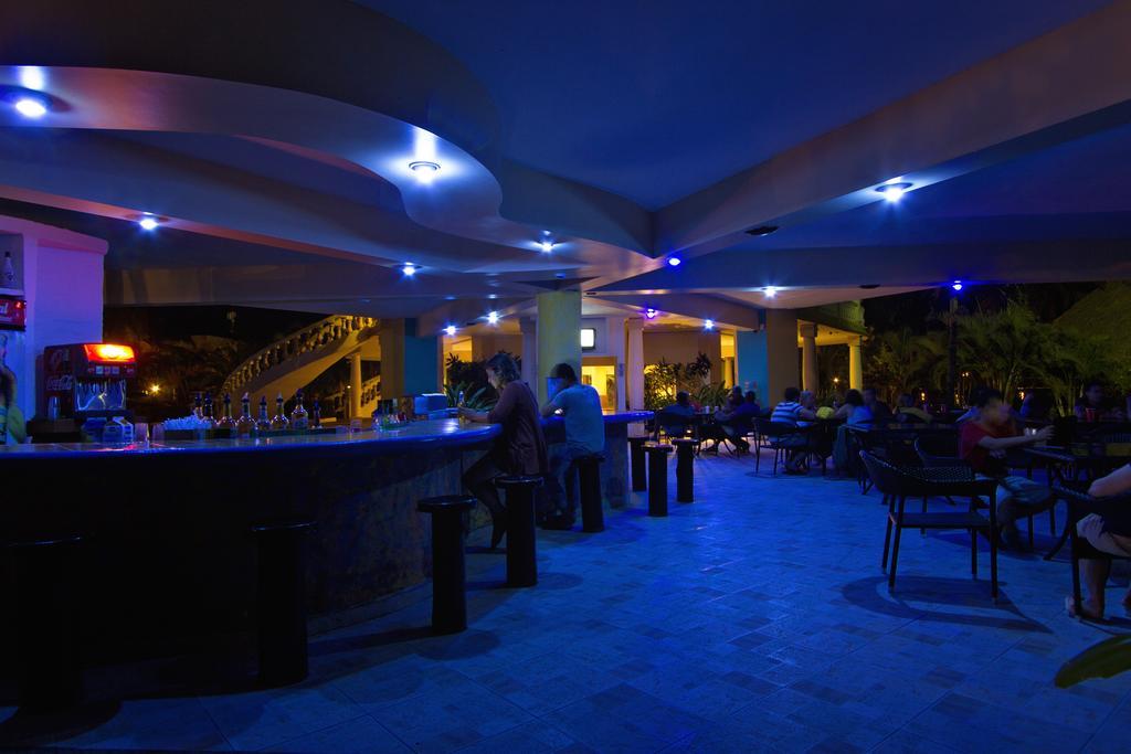 Hotel Palma Real Sambo Creek Extérieur photo